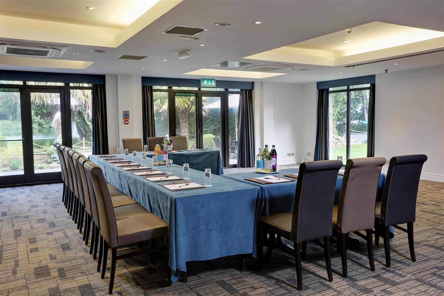 Frensham Pond Country House Hotel & Spa ฟาร์แนม ภายนอก รูปภาพ