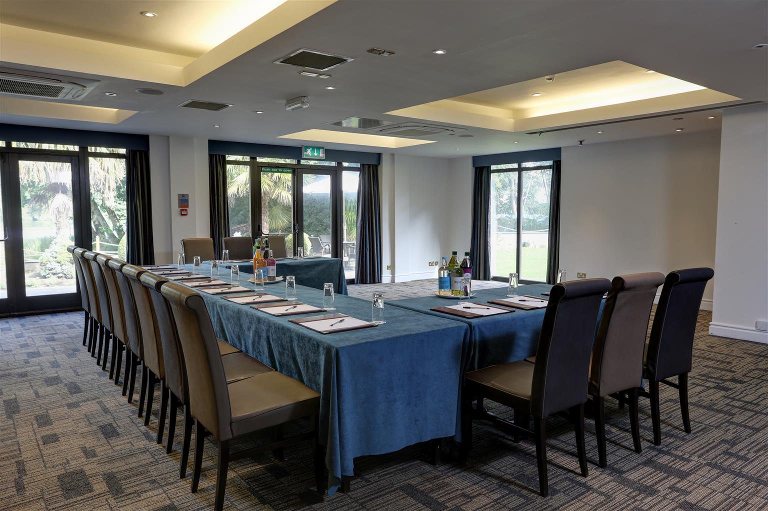Frensham Pond Country House Hotel & Spa ฟาร์แนม ภายนอก รูปภาพ
