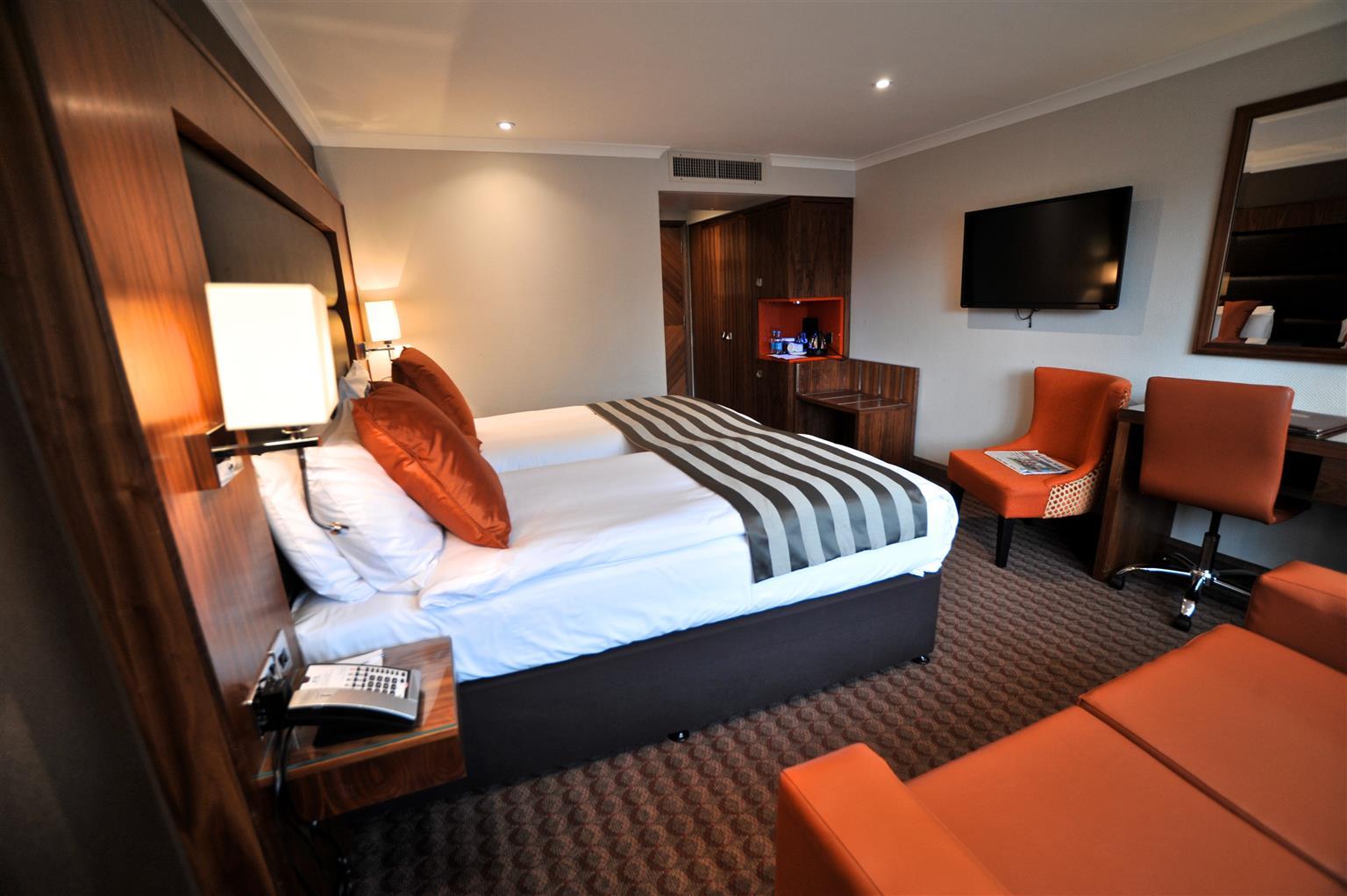 Frensham Pond Country House Hotel & Spa ฟาร์แนม ภายนอก รูปภาพ