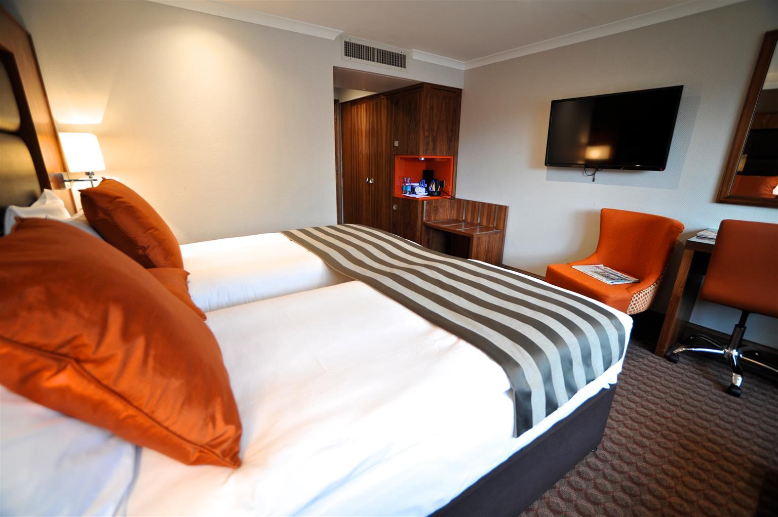 Frensham Pond Country House Hotel & Spa ฟาร์แนม ภายนอก รูปภาพ