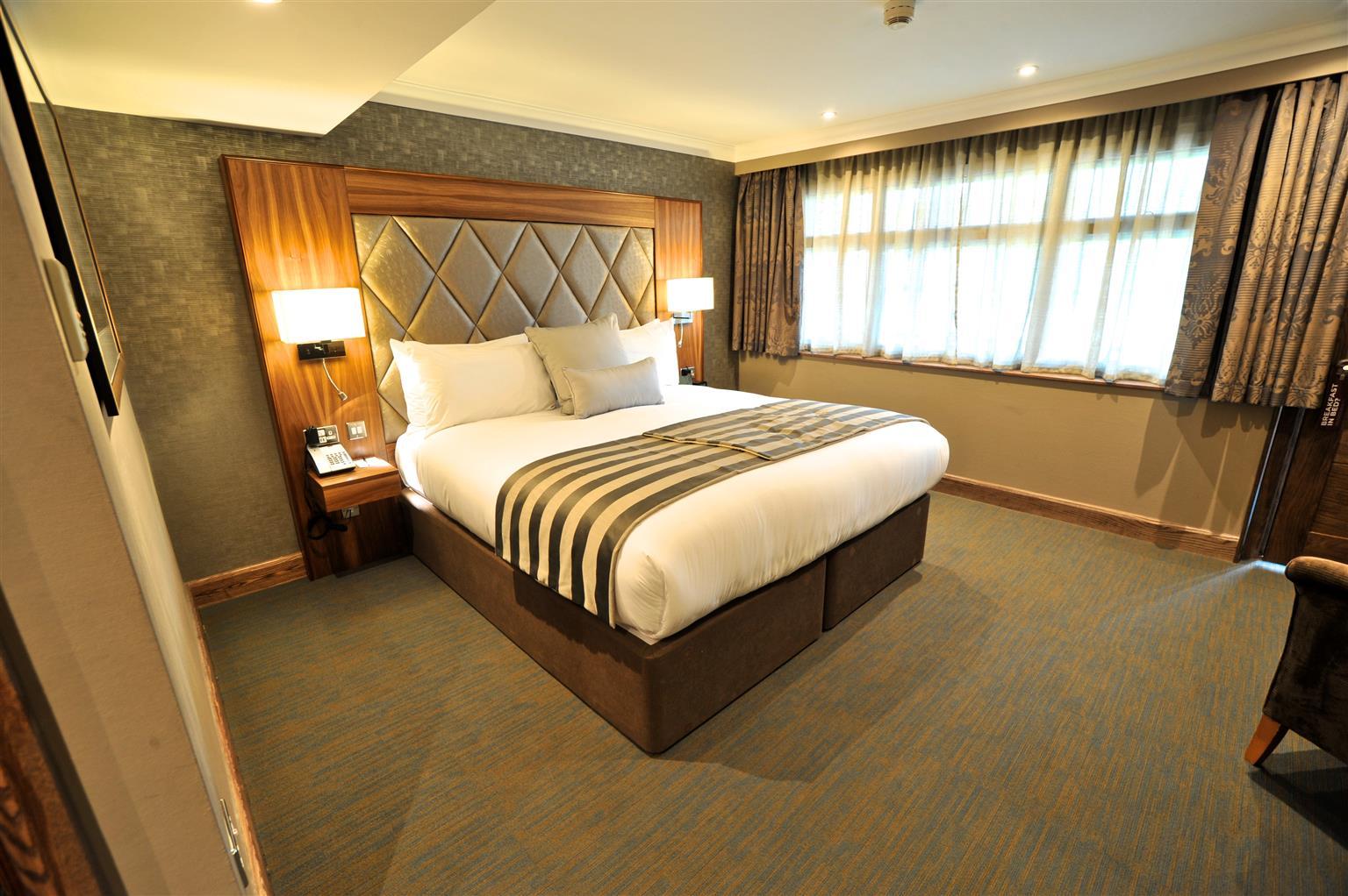 Frensham Pond Country House Hotel & Spa ฟาร์แนม ภายนอก รูปภาพ