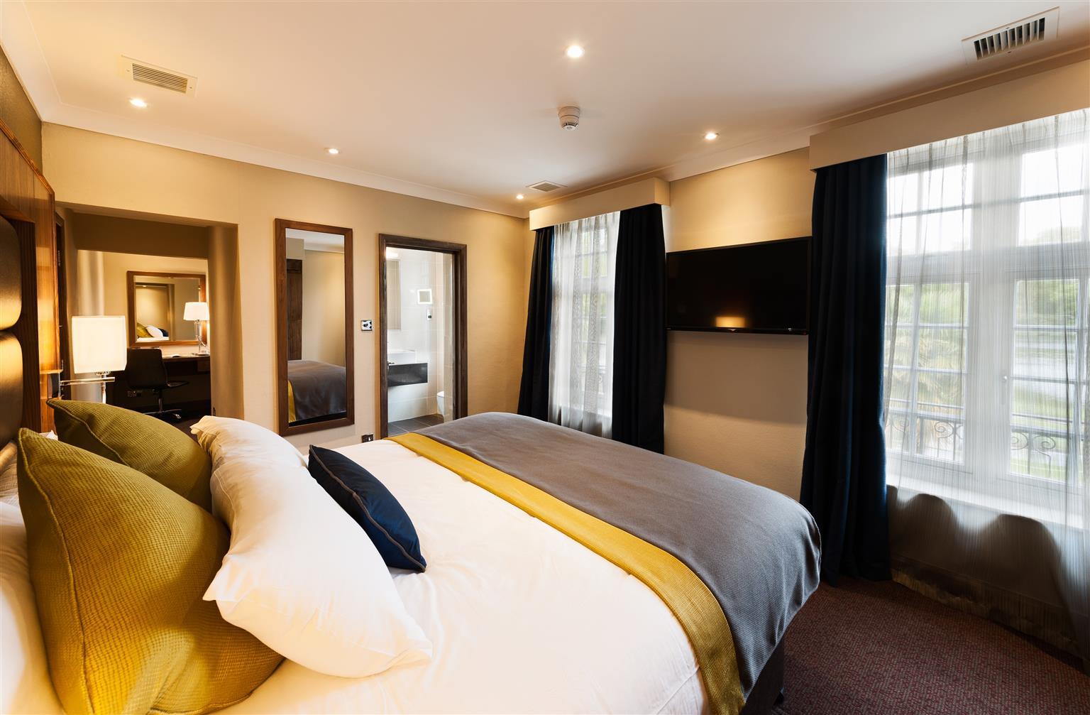 Frensham Pond Country House Hotel & Spa ฟาร์แนม ภายนอก รูปภาพ