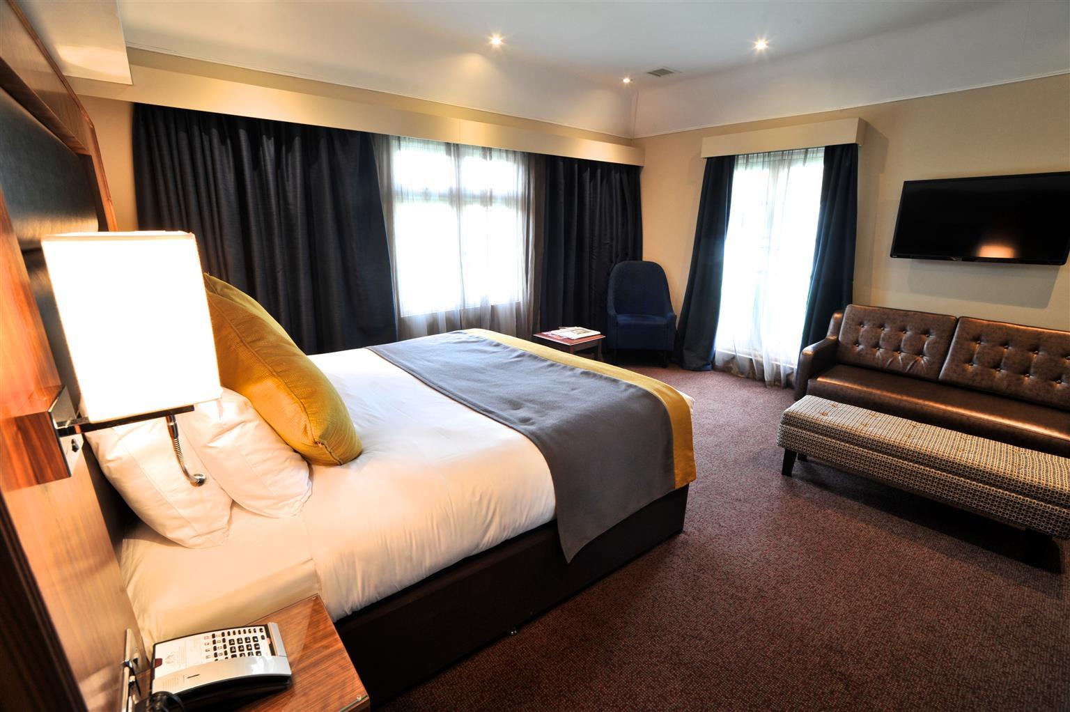 Frensham Pond Country House Hotel & Spa ฟาร์แนม ภายนอก รูปภาพ